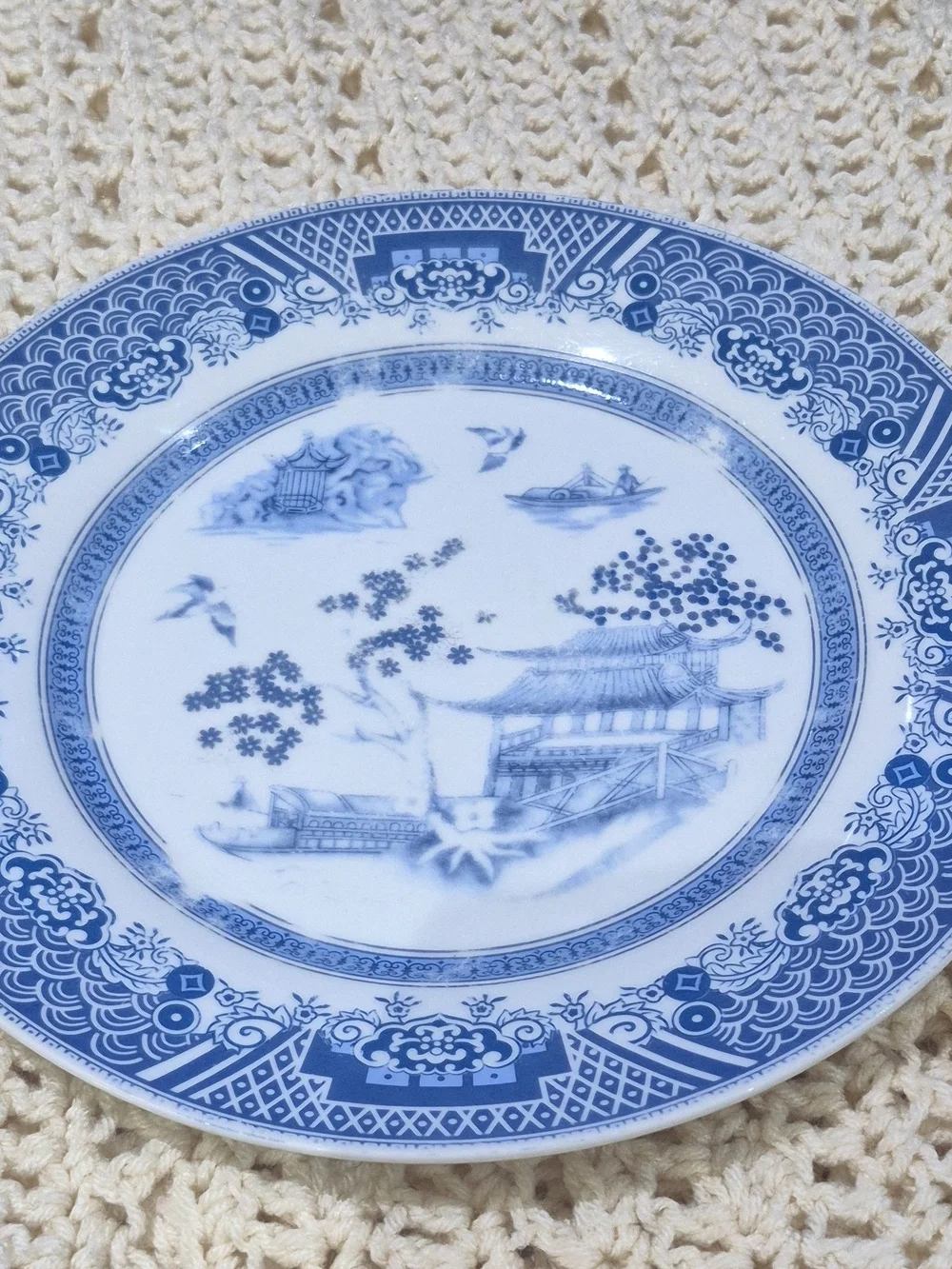 VTG. CHINESE GARDEN EMERALD  Blue and White Porcelain Decorative Plate -
